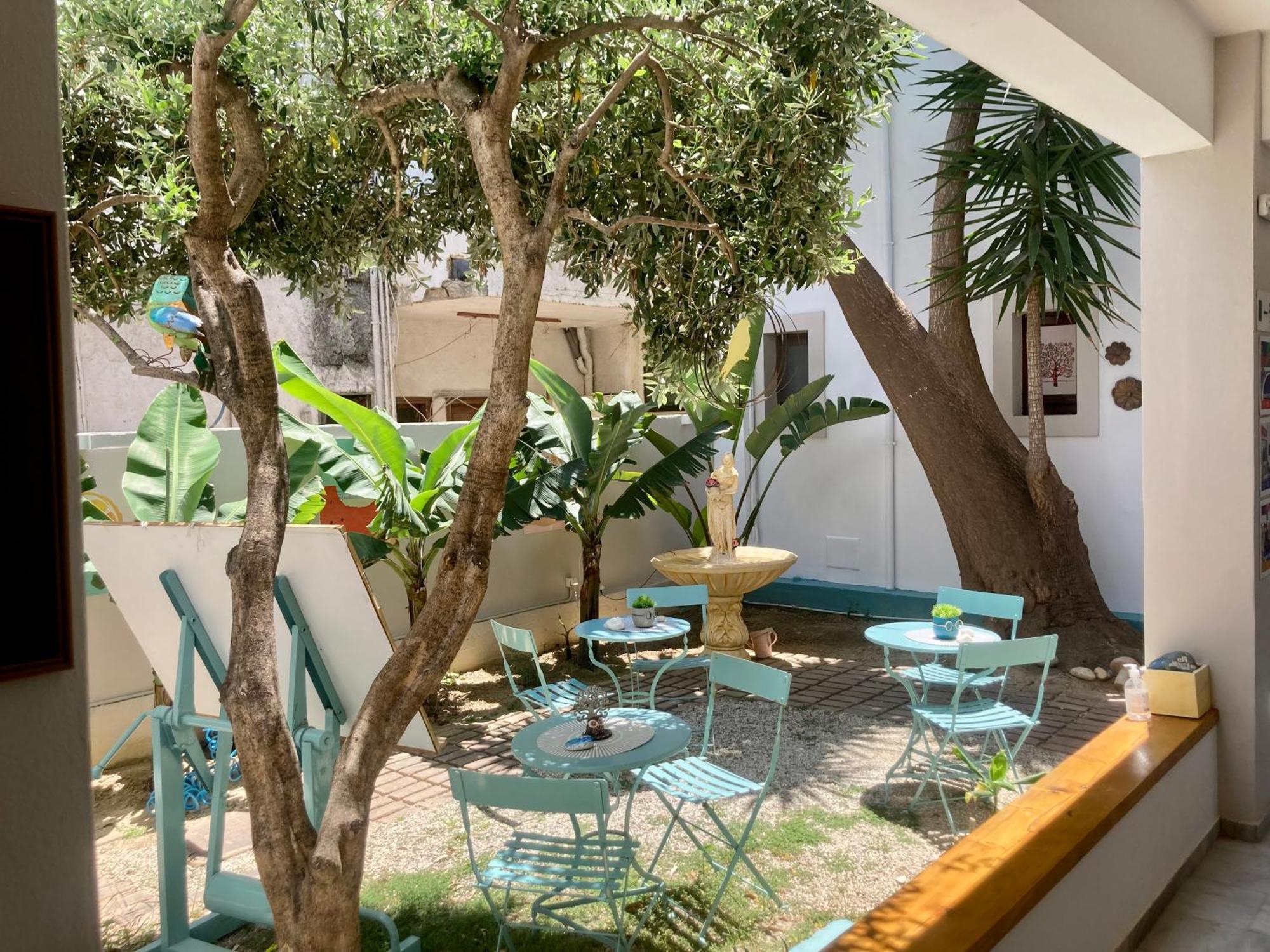 生命艺术之树酒店 Agia Marina 外观 照片